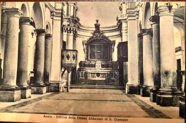 Acate. Biscari dalla Baronia al Principato. Per risiedervi si richiedeva il Certificato di Buona Condotta. Agatino ottiene il privilegio di Abbazia per la sua cappella privata intitolata a San Giuseppe.