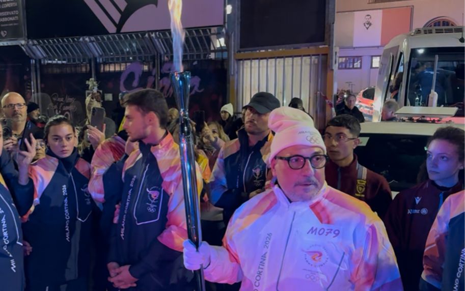 La fiaccola olimpica fa tappa a Palermo, tra i tedofori Inzaghi