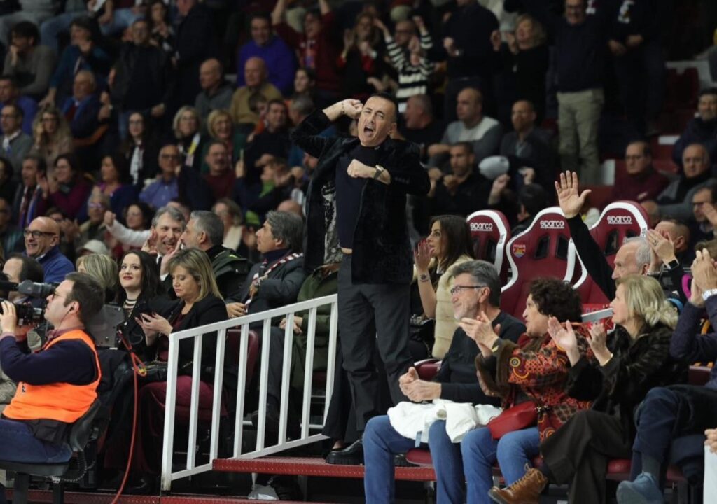 Basket, Trapani Shark crolla contro Sassari: siciliani battuti 102-78