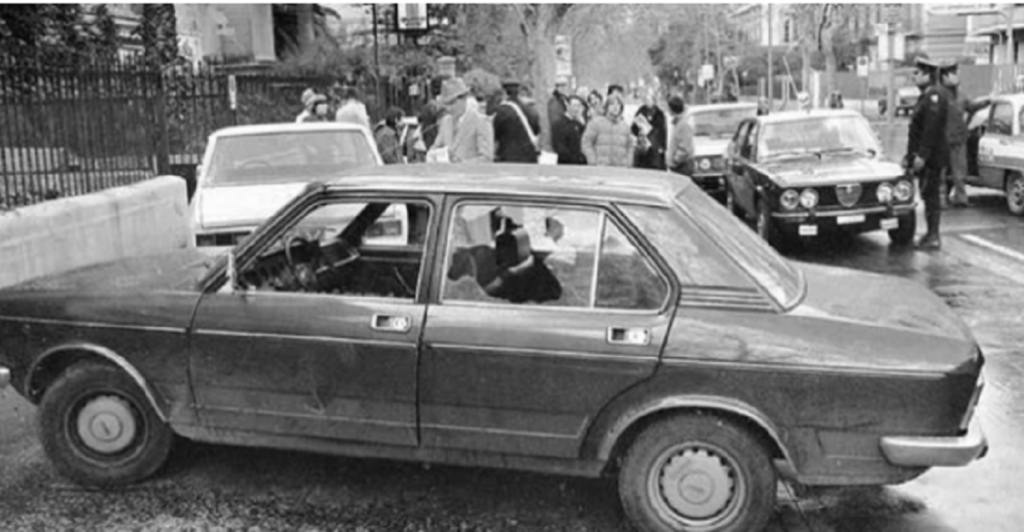 Omicidio Mattarella: l’ex prefetto rimane ai domiciliari