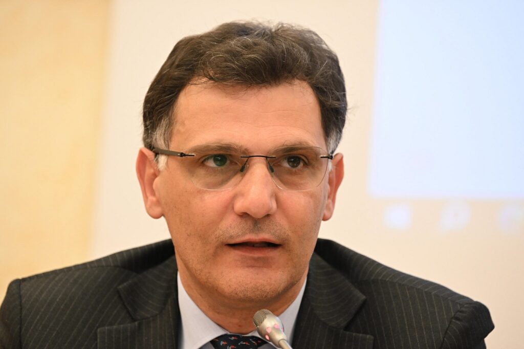 Etna, Barbagallo sulla gestione dell’eruzione: “Stato poliziesco”