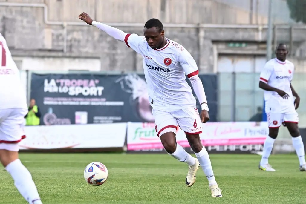 L’Igea Virtus tratta l’esterno sinistro Eliman Cham, protagonista con la Reggina