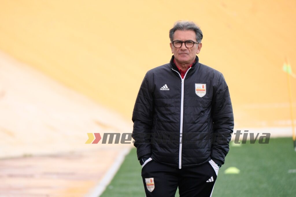 Messina, ore di riflessione e riunioni sulla posizione del tecnico Pippo Romano