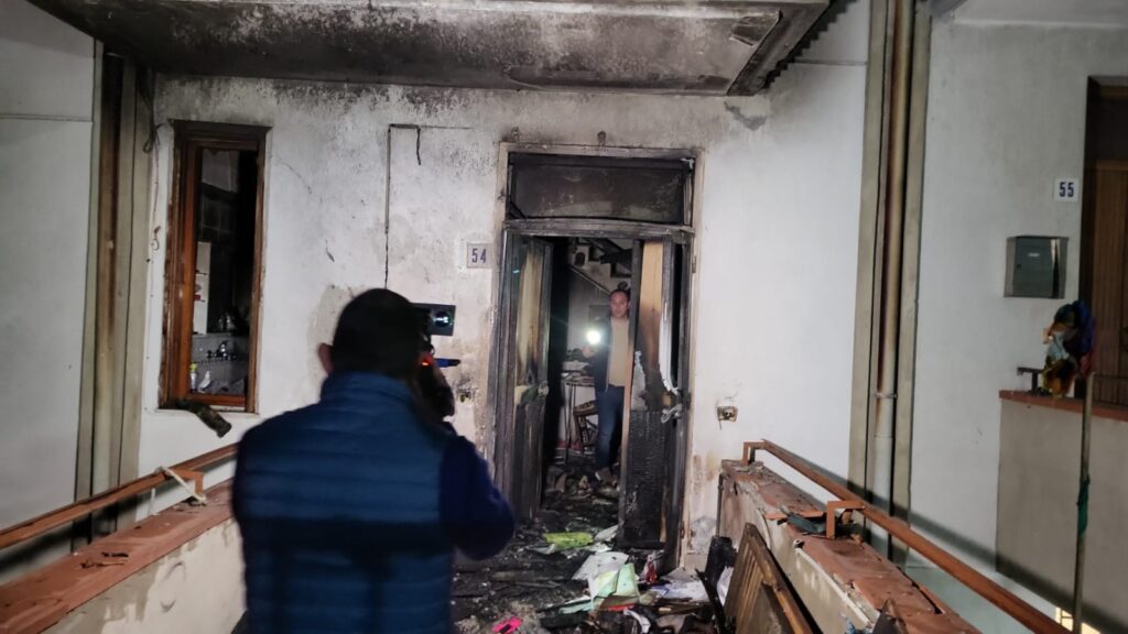 Aci Castello, esplode una bombola: coppia viva per miracolo FOTO