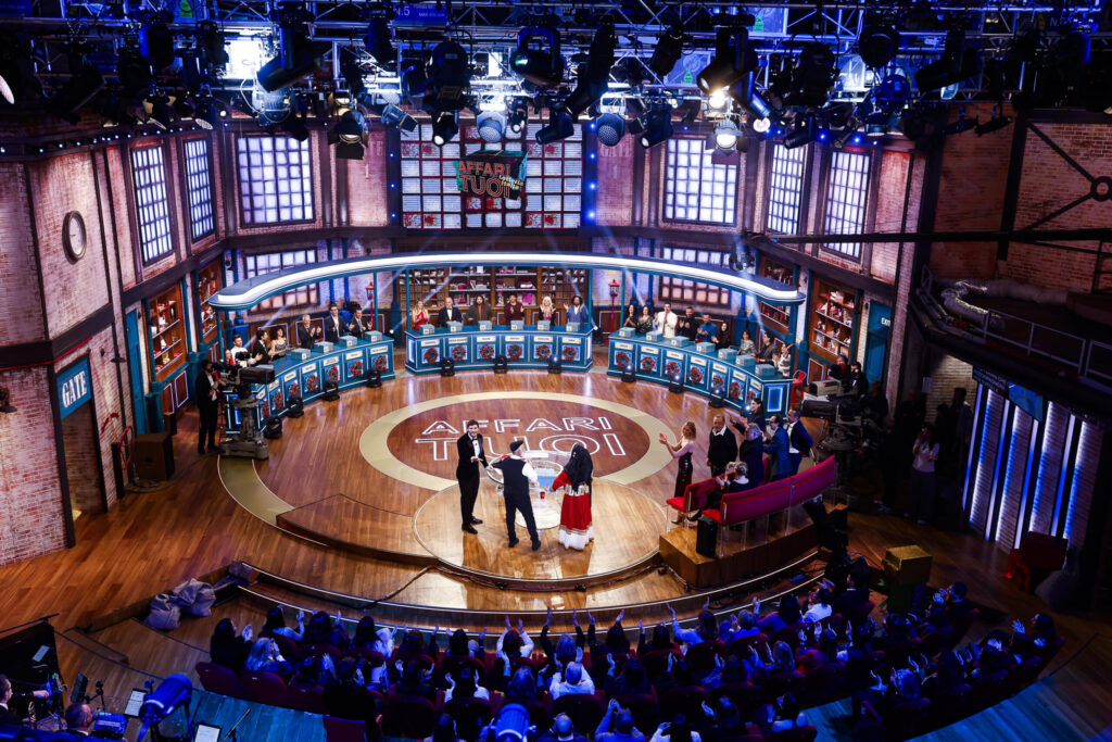 L'elenco dei premi e dei biglietti vincenti