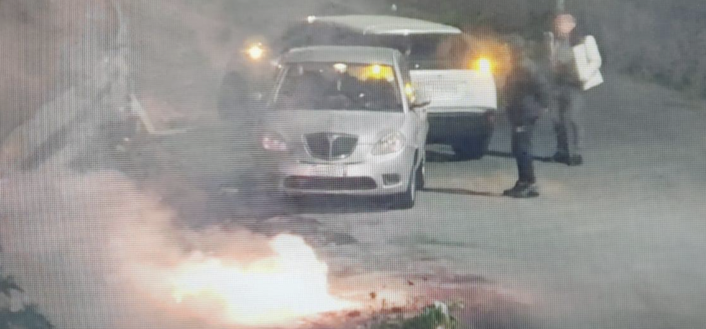 Catania, appicca il fuoco ai rifiuti in via Calliope: denunciato un 38enne