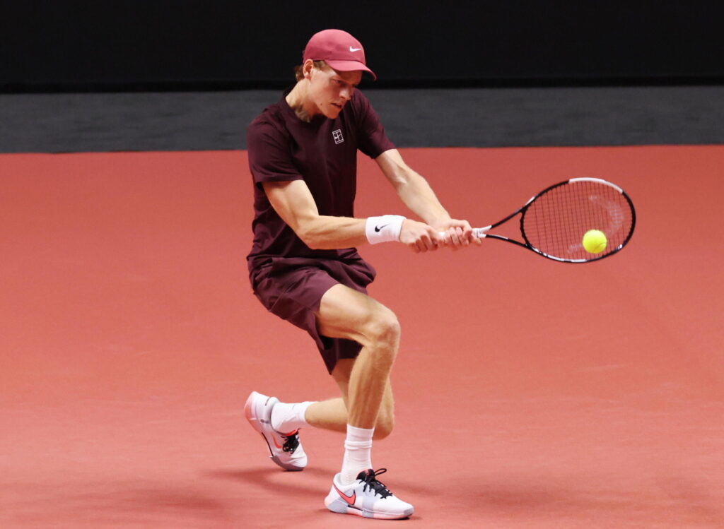 Australian Open, Gaston si ritira e Sinner è subito avanti