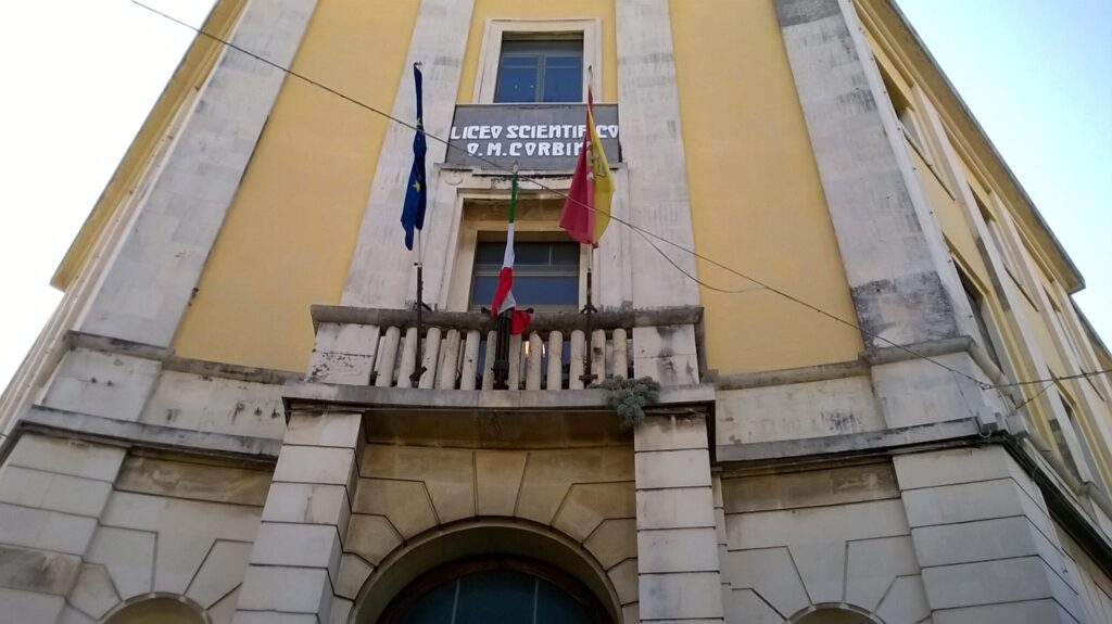 Basse temperature in classe, la dirigente del Corbino: “Chiesto intervento del Libero Consorzio”