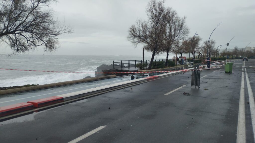Catania, il lungomare devastato: i danni ingenti del maltempo VIDEO