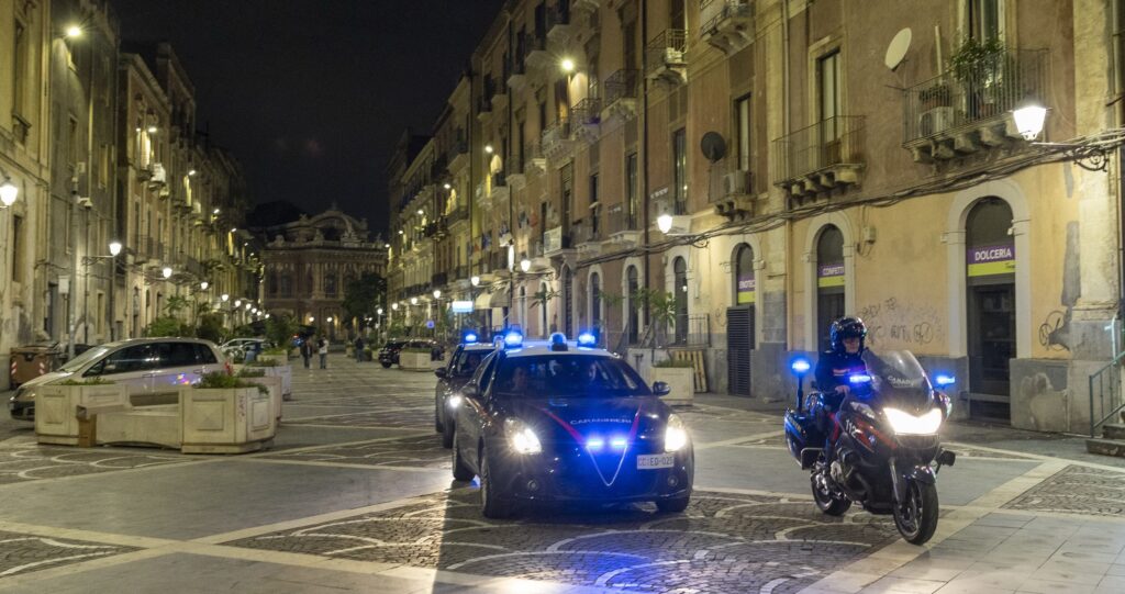 Parcheggiatori abusivi e movida ‘selvaggia’: denunce a Catania