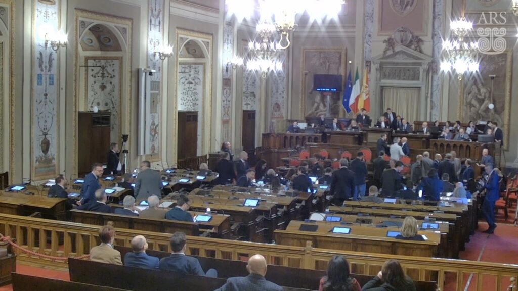 Voto segreto all’Ars: articolo bocciato. Ddl enti locali rinviato e ora a rischio