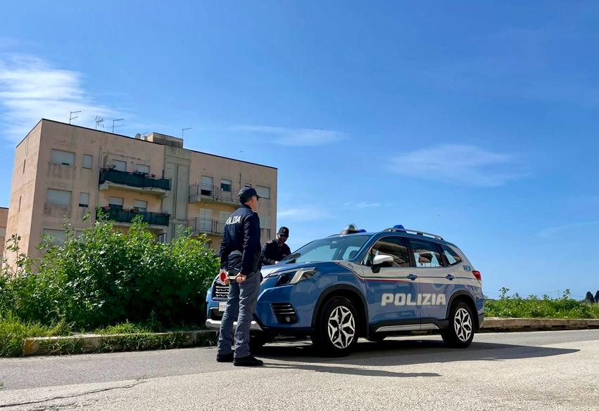 Accende fuochi d’artificio in strada senza autorizzazione, denunciato 50enne