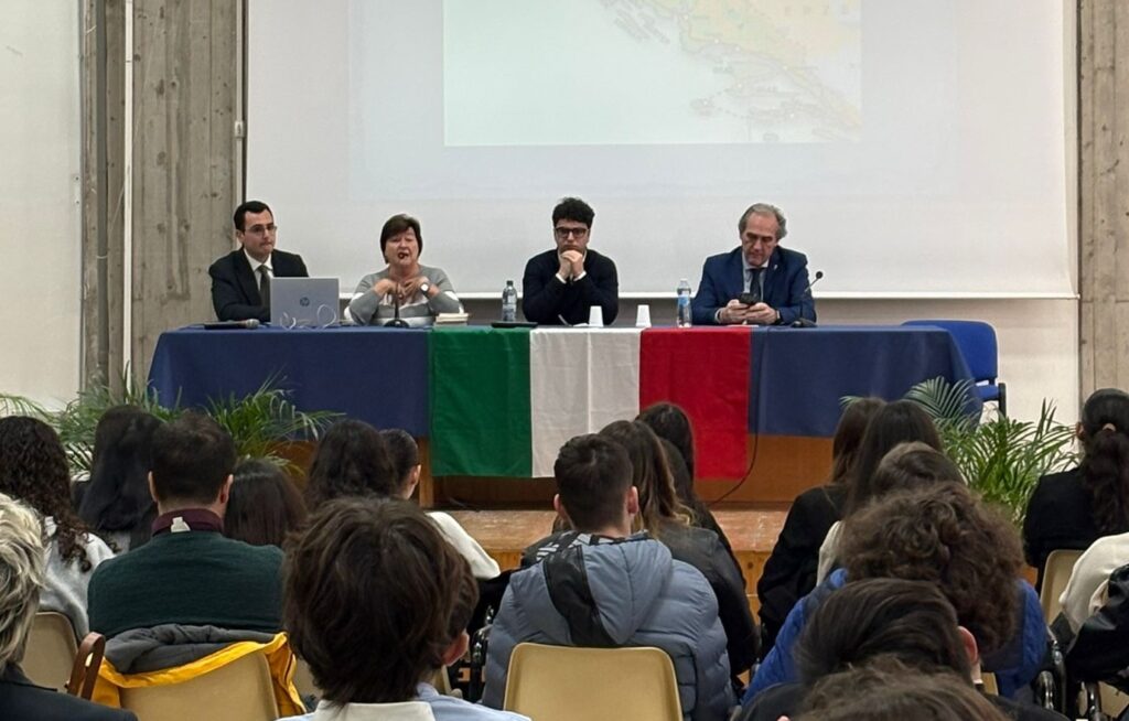 Foibe, tensione in una scuola di Catania: solidarietà ai relatori
