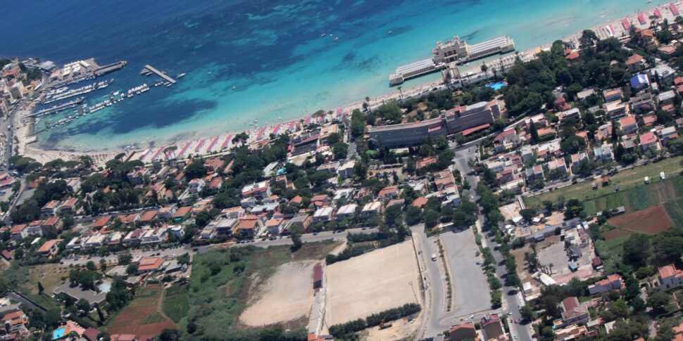 È già corsa contro il tempo per l’estate di Mondello