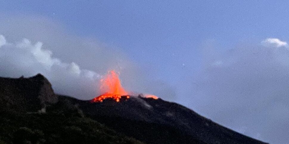Stromboli, lava ed esplosioni: l'Ingv monitora il vulcano