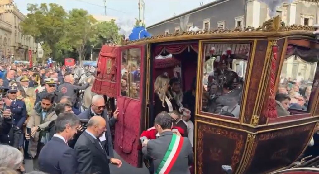 Sant’Agata, il tradizionale “rito” della Carrozza del Senato VIDEO