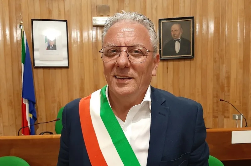 Terzo mandato, sindaci siciliani alla carica. Amenta: “Adeguarsi a ordinamento nazionale”
