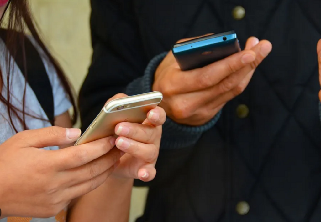 La truffa bancaria viaggia al telefono, professoressa perde 12 mila euro
