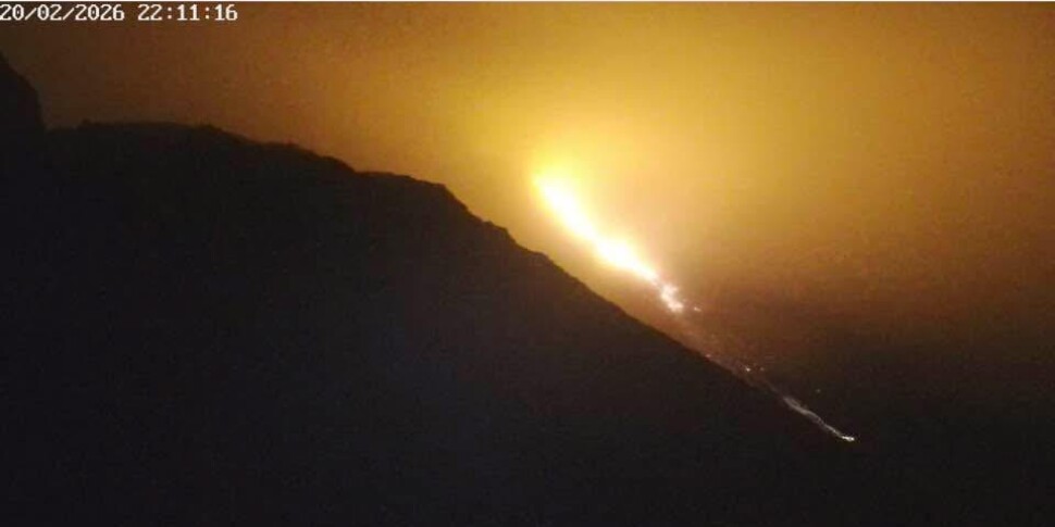 Stromboli, flusso lavico nella Sciara del fuoco