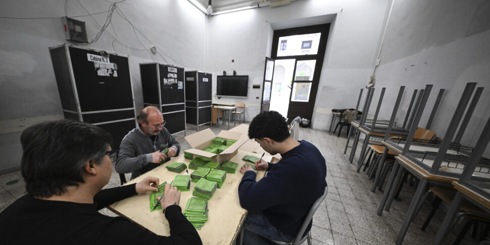 Referendum, aperti i seggi: si vota oggi e domani