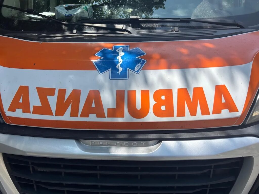 Palermo, sviene in casa e si salva grazie all’incendio dell’abitazione