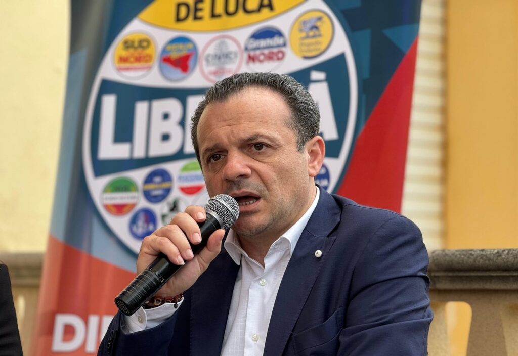 Terzo mandato per i sindaci, De Luca lancia la “battaglia” all’Ars