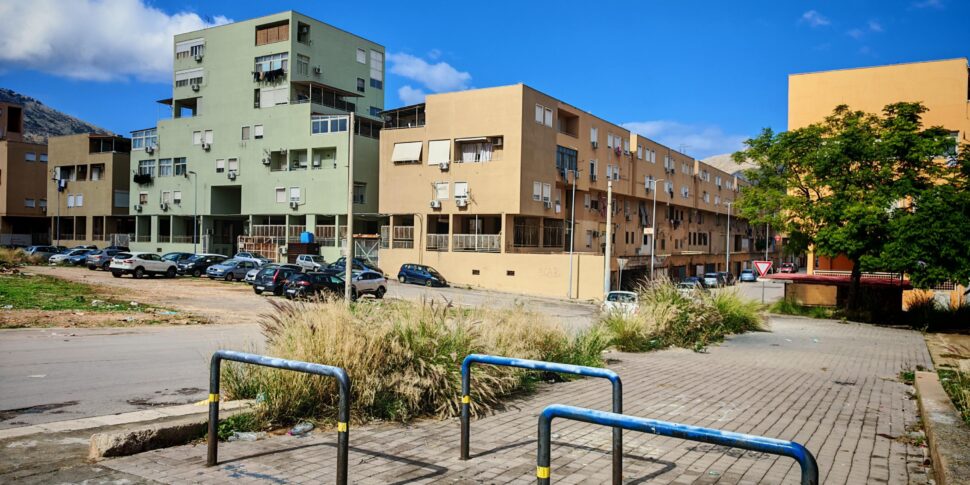 Palermo, il caso degli influencer Davide e Marianna allo Zen: arriva la denuncia per furto di energia