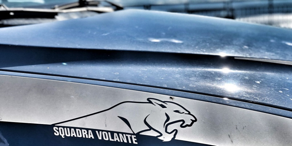 Catania, in astinenza evade da domiciliari e aggredisce una vicina