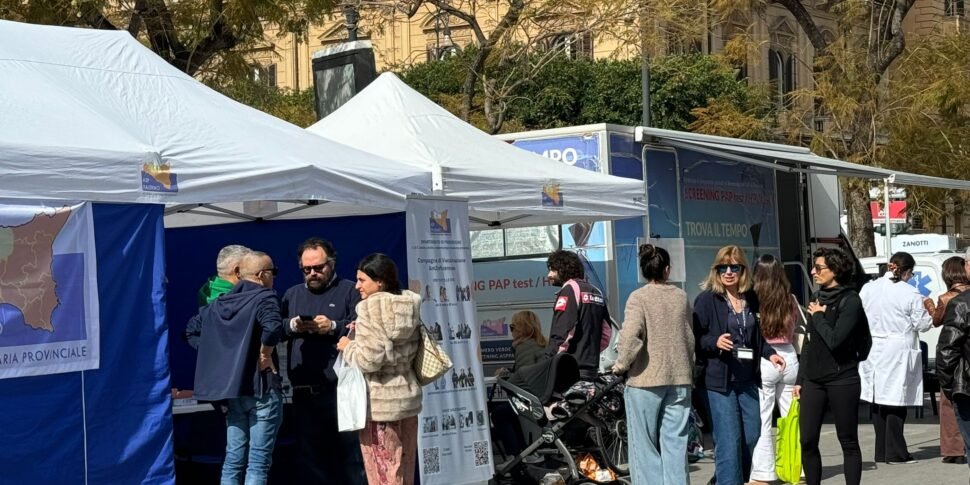 Palermo, i camper dell'Asp in piazza Castelnuovo fino all'8 marzo: vaccini e controlli per tutte le donne
