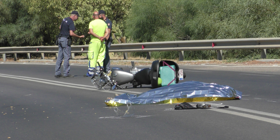 Incidente sulla statale 113 a Cefalù, muore un ragazzo di 17 anni: viaggiava su una moto