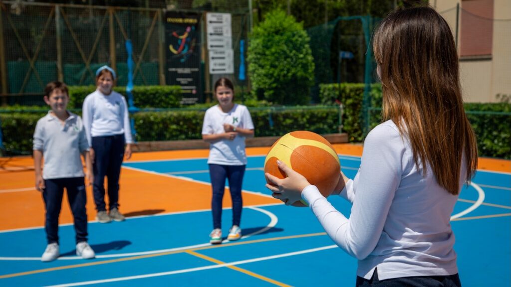“TumìAmì” fa tappa alla scuola Perez, lo sport diventa inclusione
