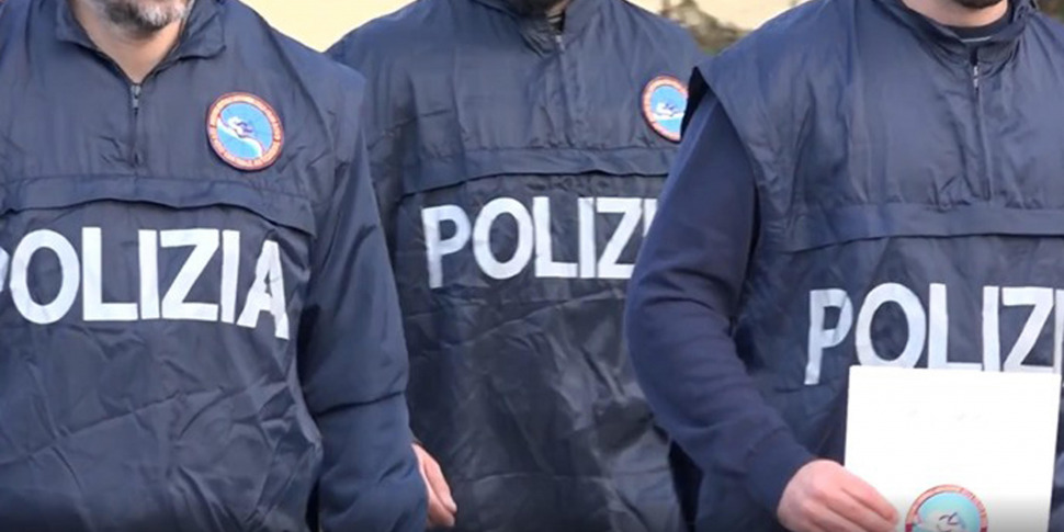 La Casa Bianca in fiamme, la Dda di Palermo ferma due tunisini che incitavano al terrorismo sui social
