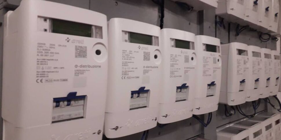 Furto di energia elettrica e droga in casa, un arresto a Partinico