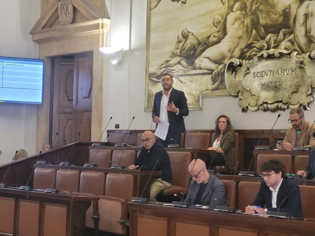 Strisce blu a Catania, il M5s presenta due interrogazioni in Consiglio