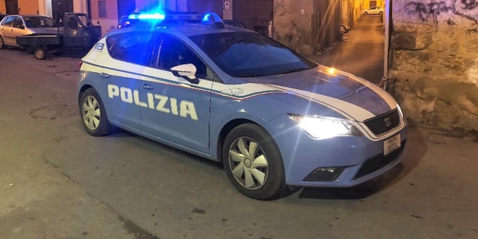 Palermo, investe due agenti per sfuggire al controllo: arrestato