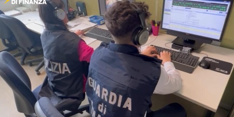 Caltanissetta, blitz della Guardia di Finanza all'ex Provincia: acquisita documentazione