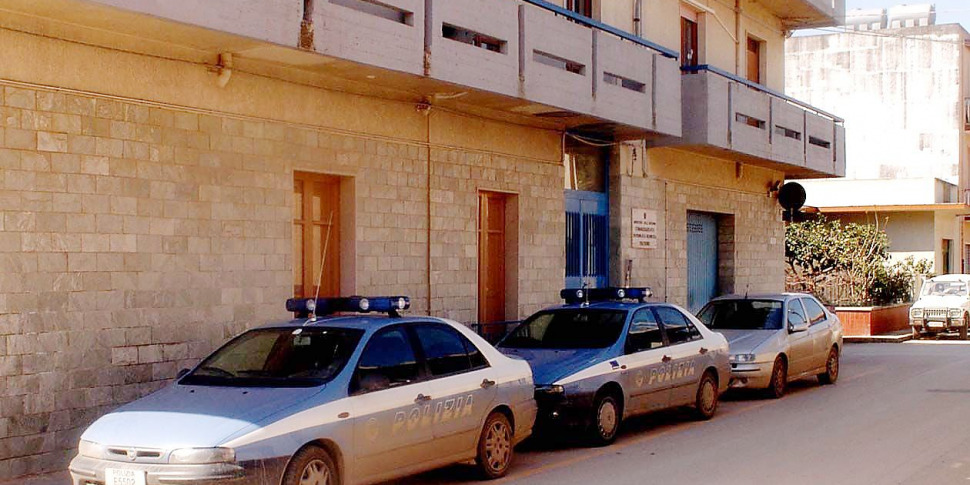Maxi rissa a Marzamemi, calci e pugni volati per un accendino negato