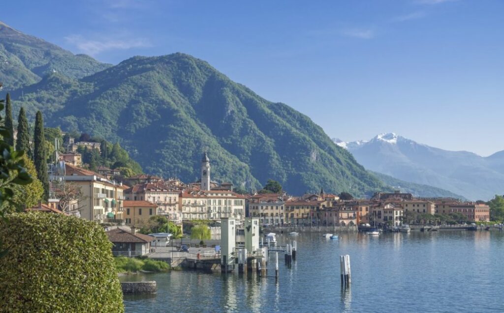 Auto cade nel lago di Como: morto il conducente, grave una donna