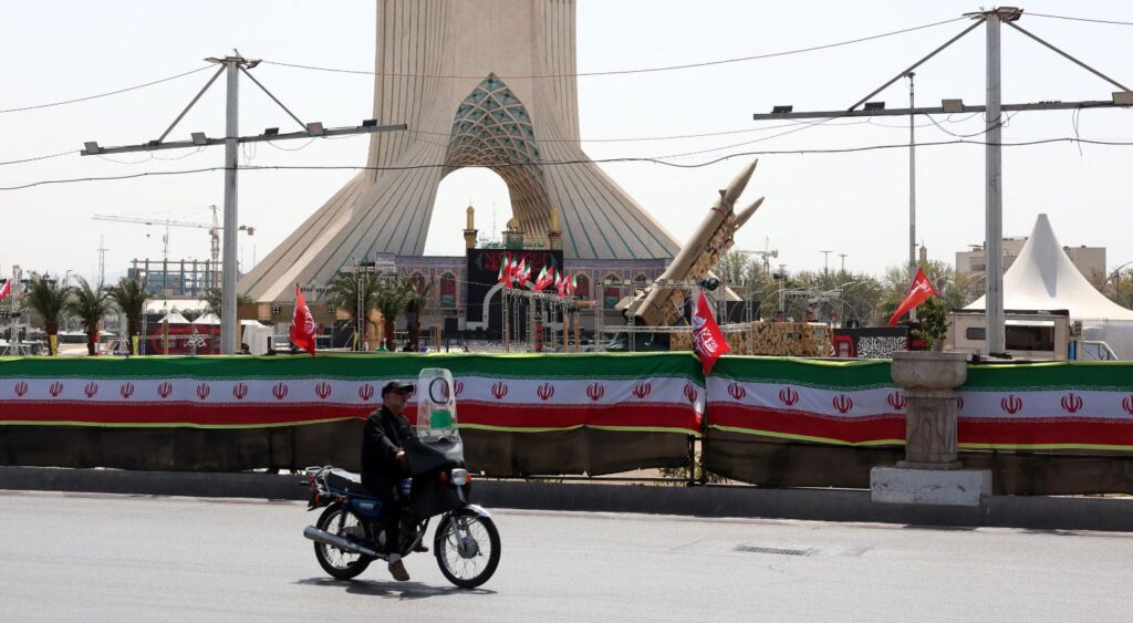 Teheran, «Continueremo a colpire senza sosta fino alla resa degli Usa»