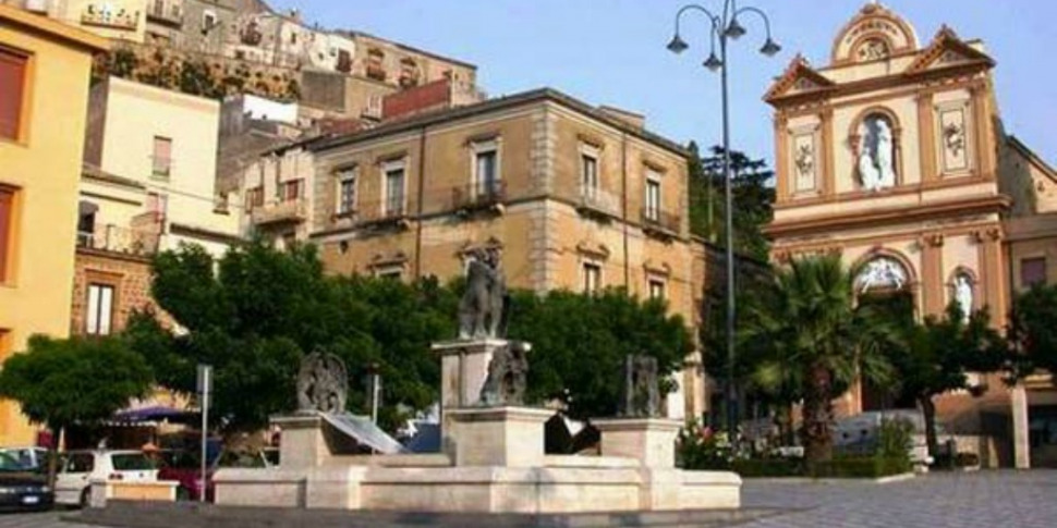 Picchiato da un branco a Calascibetta: sei giovani a giudizio