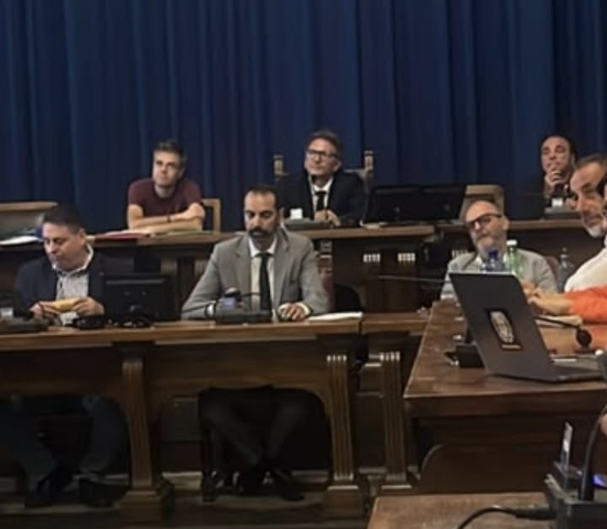 Consiglio comunale di Messina: approvati importanti provvedimenti su TARI, variazione di bilancio, tutela delle aree percorse dagli incendi e adesione alla “Rottamazione Quinquies”