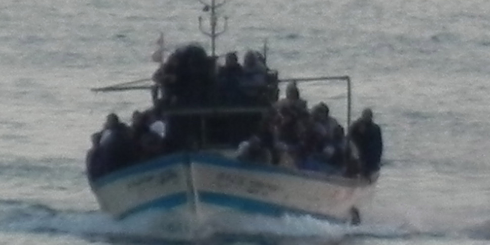 Lampedusa aspetta Papa Leone, l'isola donerà un «faro» fatto coi barconi dei migranti