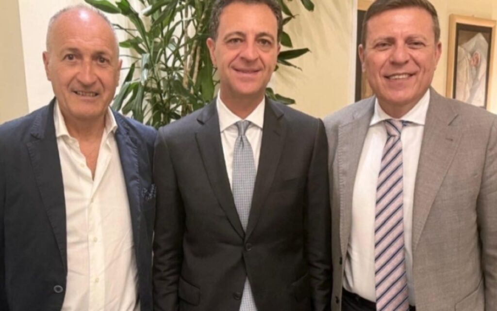 Dai dirigenti di lungo corso all'ex sindaco Greco, FI al lavoro per mettere insieme le tante aree: a breve un incontro