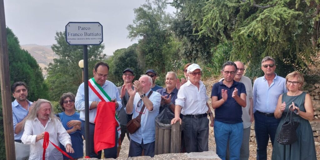 Gangi celebra Franco Battiato, al Maestro intitolato il Parco urbano: trent’anni fa la cittadinanza onoraria