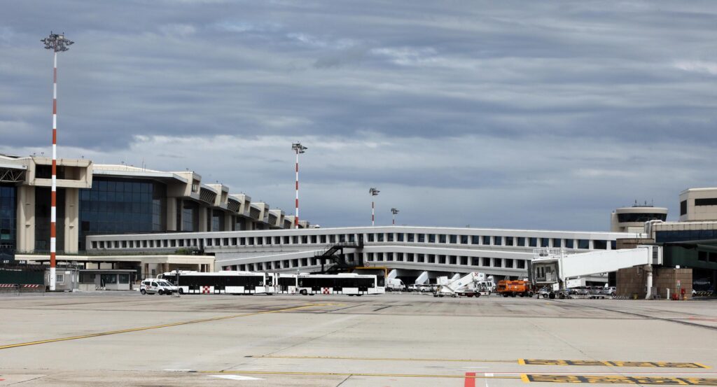 Aeroporto di Malpensa, furti ai danni dei passeggeri: arrestate dieci donne