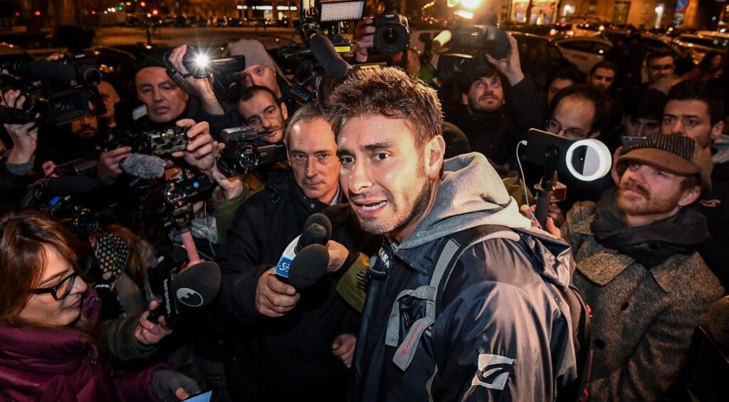 Attesa per Di Battista, è lucido ma per ora resta a L'Avana