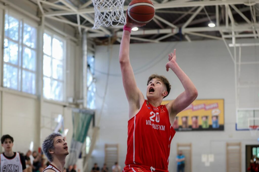 La Nova Basket investe sul futuro con la talentuosa ala lituana Ignas Isaras