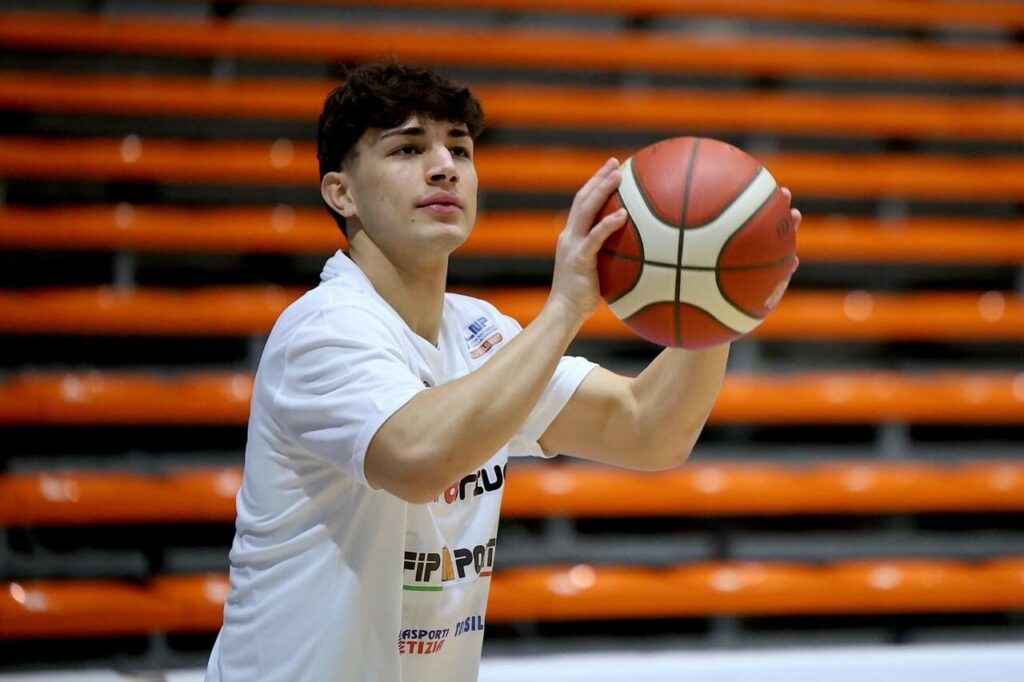 L’Orlandina conferma Luca Carrabotta, inserendolo nel roster della prima squadra