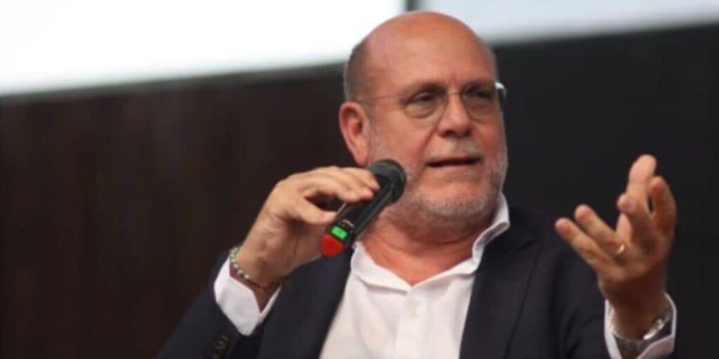 Russo: «L’ideologia no vax non è una forma di dissenso innocua» L'intervento