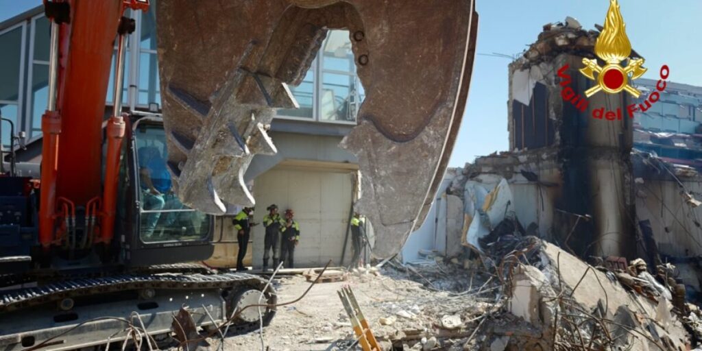 Il crollo della palazzina a Messina, stasera lo stop alle ricerche dei dispersi